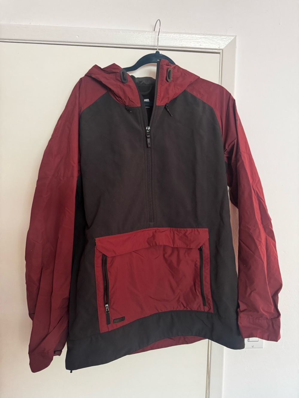DAKINE Men's Two-Tone Red and Black Hooded Jacket